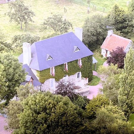 Le Pont De Benneville Cahagnes ภายนอก รูปภาพ